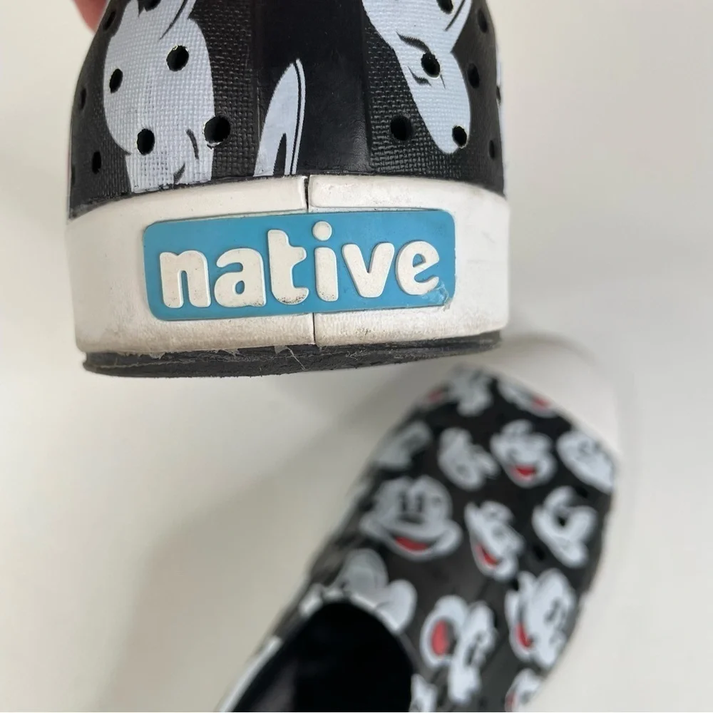 Native Disney Mickey Mouse Slip On Shoes Mens Size 9‎